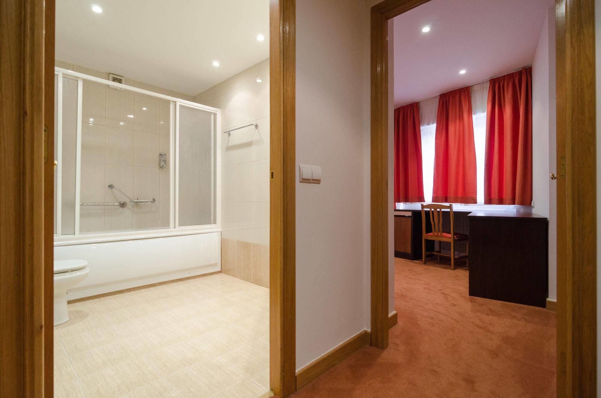 Hotel Nest Style Santiago San Giacomo di Compostella Esterno foto